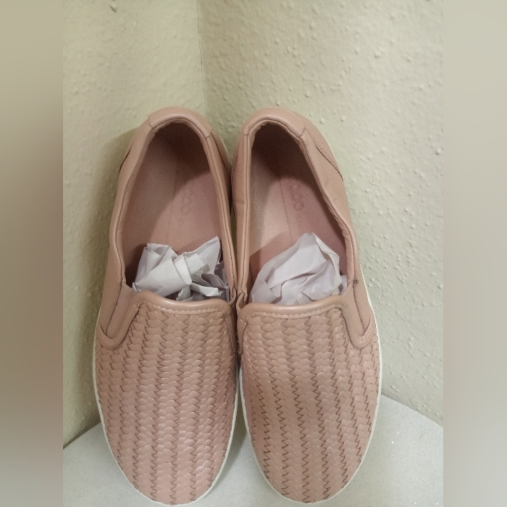Ecco Women's Blush Woven Slip-On Sneakers - Picture 6 of 9